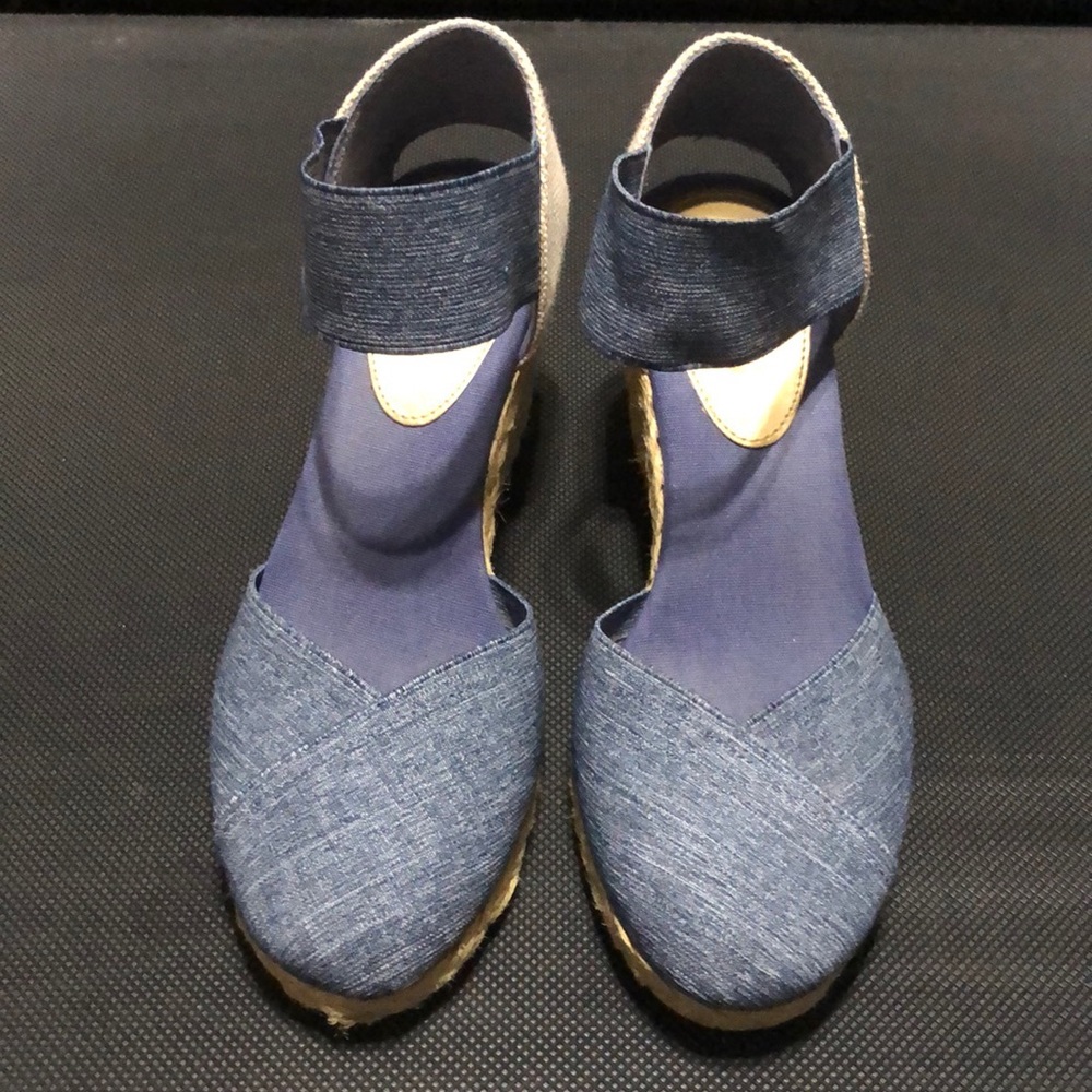 CHAPS “Chelsi” Espadrille Shoes - size 7.5B